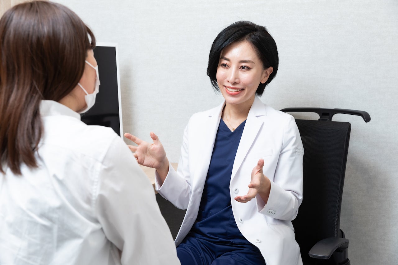 【20〜50代女性555名に聞く！ニキビ・ニキビ跡悩み調査】7割以上（72.4%）が悩み経験アリ！／マスク解禁の一方で「他人の視線が気になり、外すのを躊躇」と約7割が回答のサブ画像1